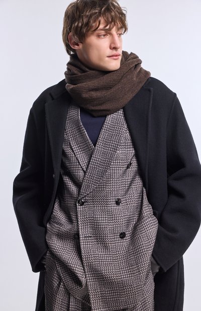 Кашемировый шарф KITON темно-коричневого цвета по цене 76700 руб., арт. USCIACK0255H12, фото 5 Кашемировый шарф KITON, арт. USCIACK0255H12, фото 5