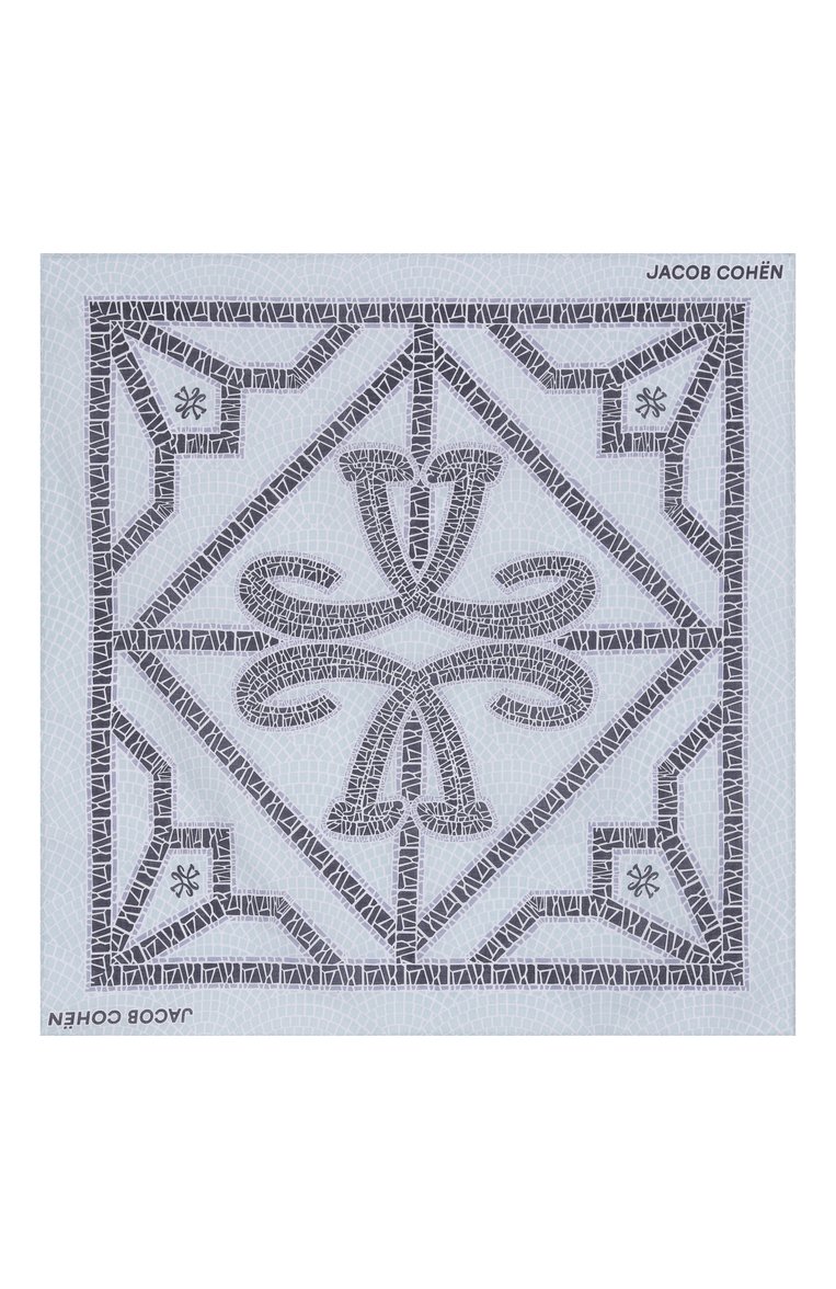 Мужские джинсовые шорты JACOB COHEN голубого цвета, арт. JUM_0E001 054 S2544 TR | Фото 9 (Материал внешний: Хлопок, Деним; Длина Шорты М: До колена; Кросс-КТ: Деним; Принт: Без принта; Случай: Повседневный; Стили: Кэжуэл; Детали: Без декора; Автоматизация состава: Проставлено; Автоматизация ТО: Проставлено)