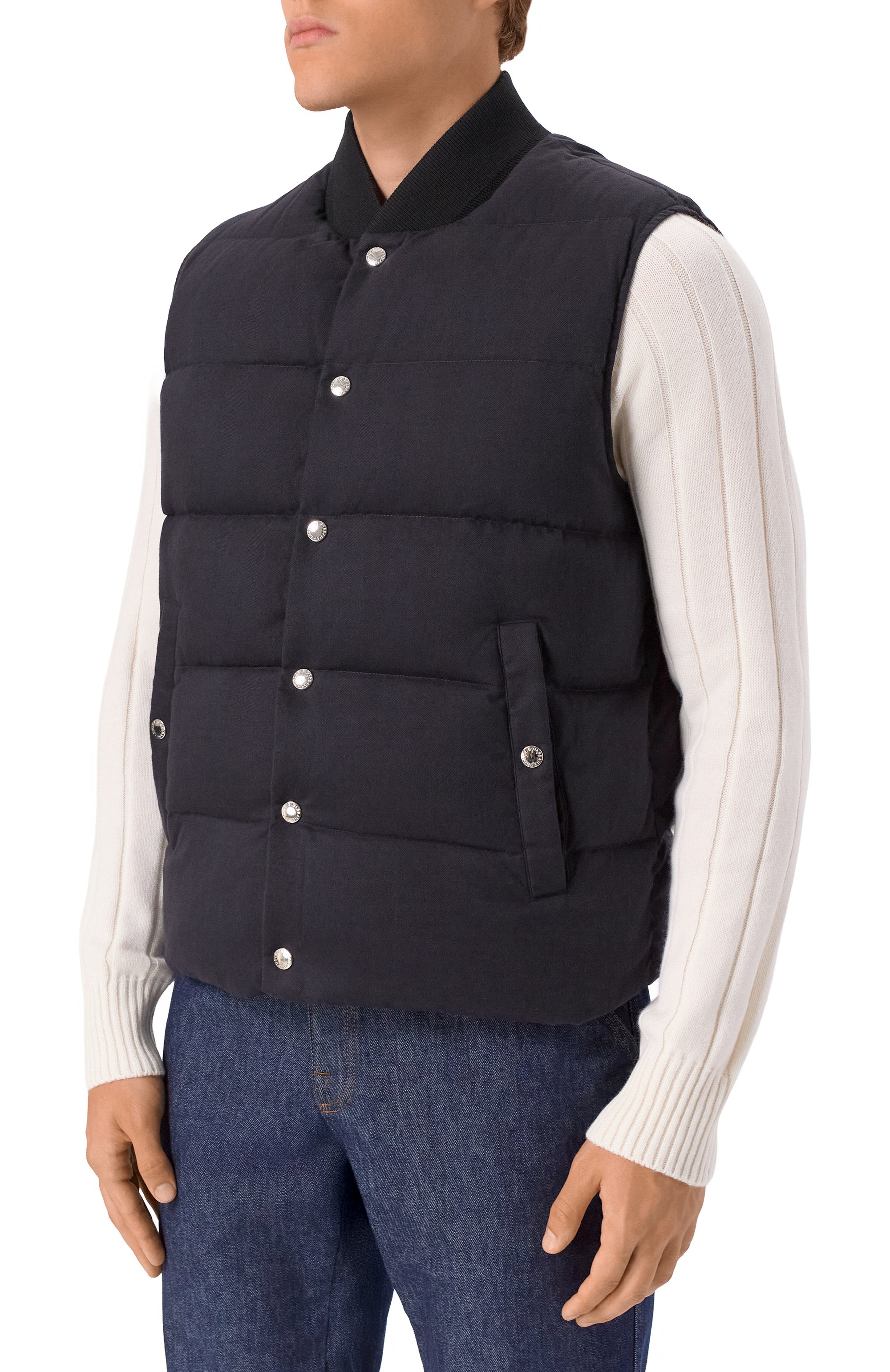 Двусторонний пуховый жилет DOLCE & GABBANA темно-серого цвета по цене 217500 руб., арт. G9BSPT/FCTAB, фото 3 Двусторонний пуховый жилет DOLCE & GABBANA, арт. G9BSPT/FCTAB, фото 3