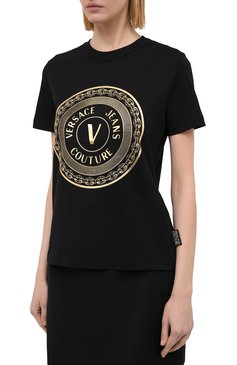 Женская хлопковая футболка VERSACE JEANS COUTURE черного цвета, арт. B2HZA7TK-ZDP613 REG. 48 F0IL/30319 | Фото 3 (Рукава: Короткие; Длина (для топов): Стандартные; Материал внешний: Хлопок; Стили: Гламурный; Женское Кросс-КТ: Футболка-одежда; Принт: С принтом; Драгоценные камни: Проставлено; Материал сплава: Проставлено)