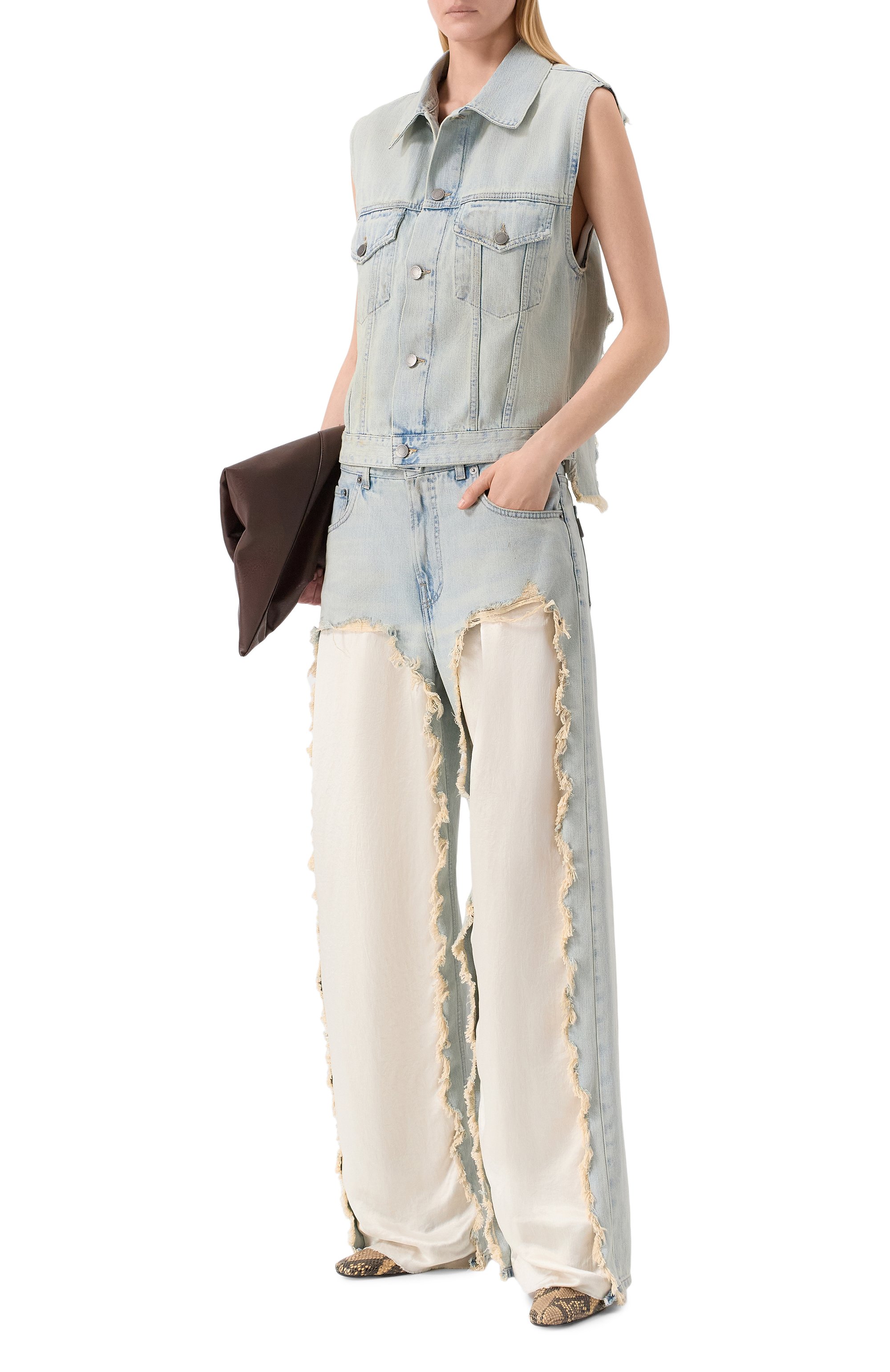 Джинсы bonnie HAIKURE голубого цвета по цене 57150 руб., арт. HEW03330DF204L0935/B0NNIE DUSTY BLUE, фото 2 Джинсы bonnie HAIKURE, арт. HEW03330DF204L0935/B0NNIE DUSTY BLUE, фото 2