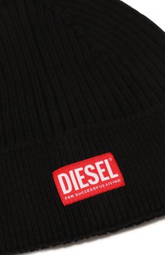 Мужская шапка из шерсти и хлопка DIESEL черного цвета, арт. A09504/0DA0B | Фото 3 (Материал: Текстиль, Шерсть, Хлопок; Региональные ограничения белый список (Axapta Mercury): Не проставлено; Кросс-КТ: Трикотаж; Материал сплава: Проставлено; Нос: Не проставлено)