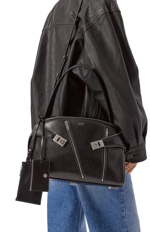 Сумка Hug Soft medium Ferragamo 21A444/787864 Чёрный  21A444/787864 Фото 2