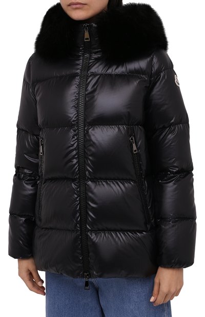 Пуховик laiche MONCLER черного цвета по цене 162000 руб., арт. G2-093-1A001-17-68950, фото 3 Пуховик laiche MONCLER, арт. G2-093-1A001-17-68950, фото 3