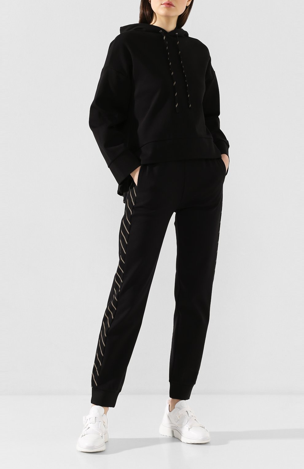 Хлопковые джоггеры EMPORIO ARMANI черного цвета по цене 29700 руб., арт. 3H2P6C/2JVWZ, фото 2 Хлопковые джоггеры EMPORIO ARMANI, арт. 3H2P6C/2JVWZ, фото 2