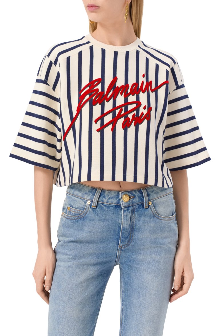Женская хлопковая футболка BALMAIN кремового цвета, арт. EF1EE080/BC95 | Фото 3 (Длина (для топов): Укороченные; Стили: Кэжуэл; Принт: С принтом; Рукава: Короткие; Материал внешний: Хлопок; Автоматизация состава: Проставлено; Автоматизация ТО: Проставлено)