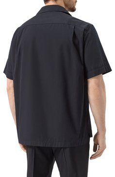 Мужская хлопковая рубашка DOLCE & GABBANA черного цвета, арт. G5JH9T/GF855 | Фото 4 (Рукава: Короткие; Материал сплава: Проставлено; Длина (для топов): Стандартные; Материал внешний: Хлопок; Драгоценные камни: Проставлено; Стили: Минимализм; Принт: Однотонные; Случай: Повседневный; Воротник: Отложной)