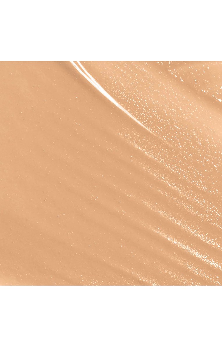 Оттеночный увлажняющий крем для лица с эффектом сияния spf 25, оттенок 02 (40ml) CLARINS  цвета, арт. 80112684 | Фото 4 (Региональные ограничения белый список (Axapta Mercury): Не проставлено; Нос: Не проставлено; Финишное покрытие: Сияющий; Обьем косметики: 40ml)