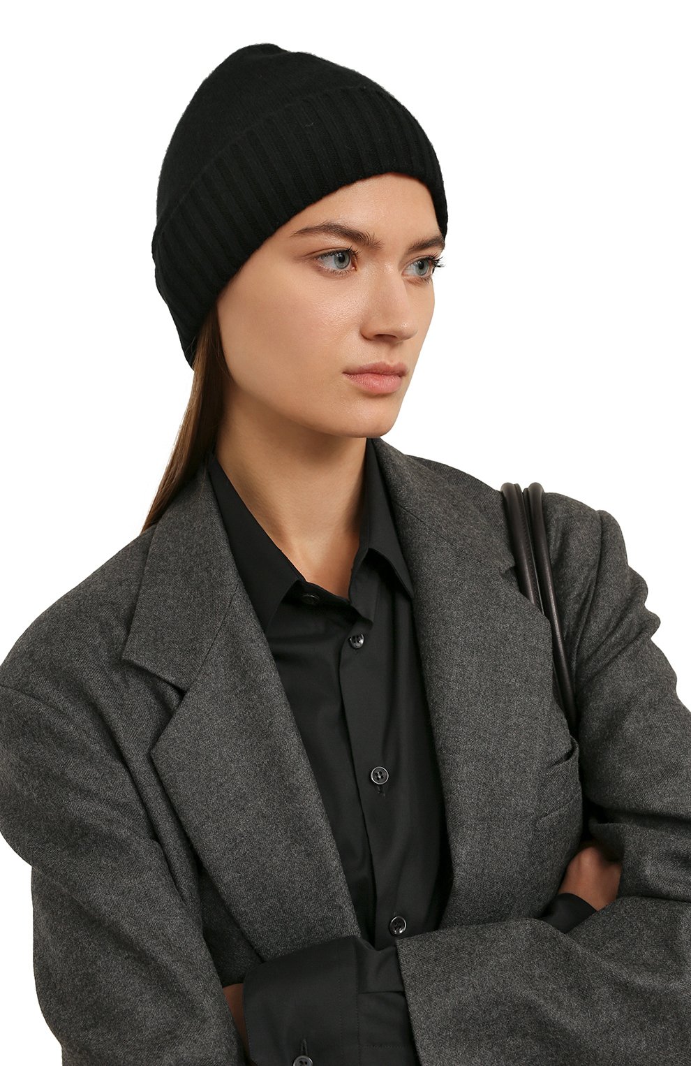 Кашемировая шапка ALLUDE черного цвета по цене 13800 руб., арт. 225/11245, фото 2 Кашемировая шапка ALLUDE, арт. 225/11245, фото 2