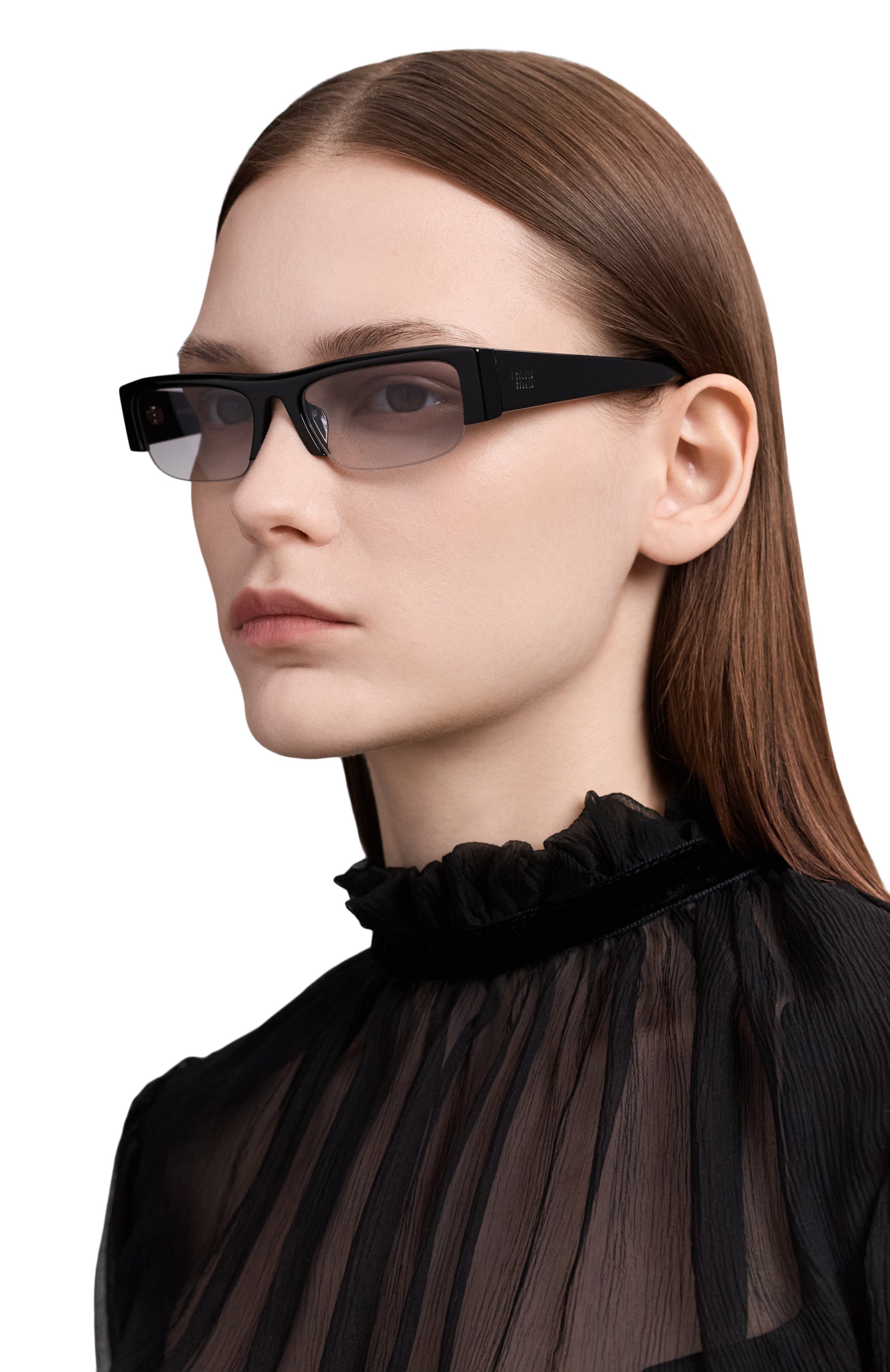 Солнцезащитные очки MIU MIU черного цвета по цене 56600 руб., арт. B07S-16K040, фото 2 Солнцезащитные очки MIU MIU, арт. B07S-16K040, фото 2