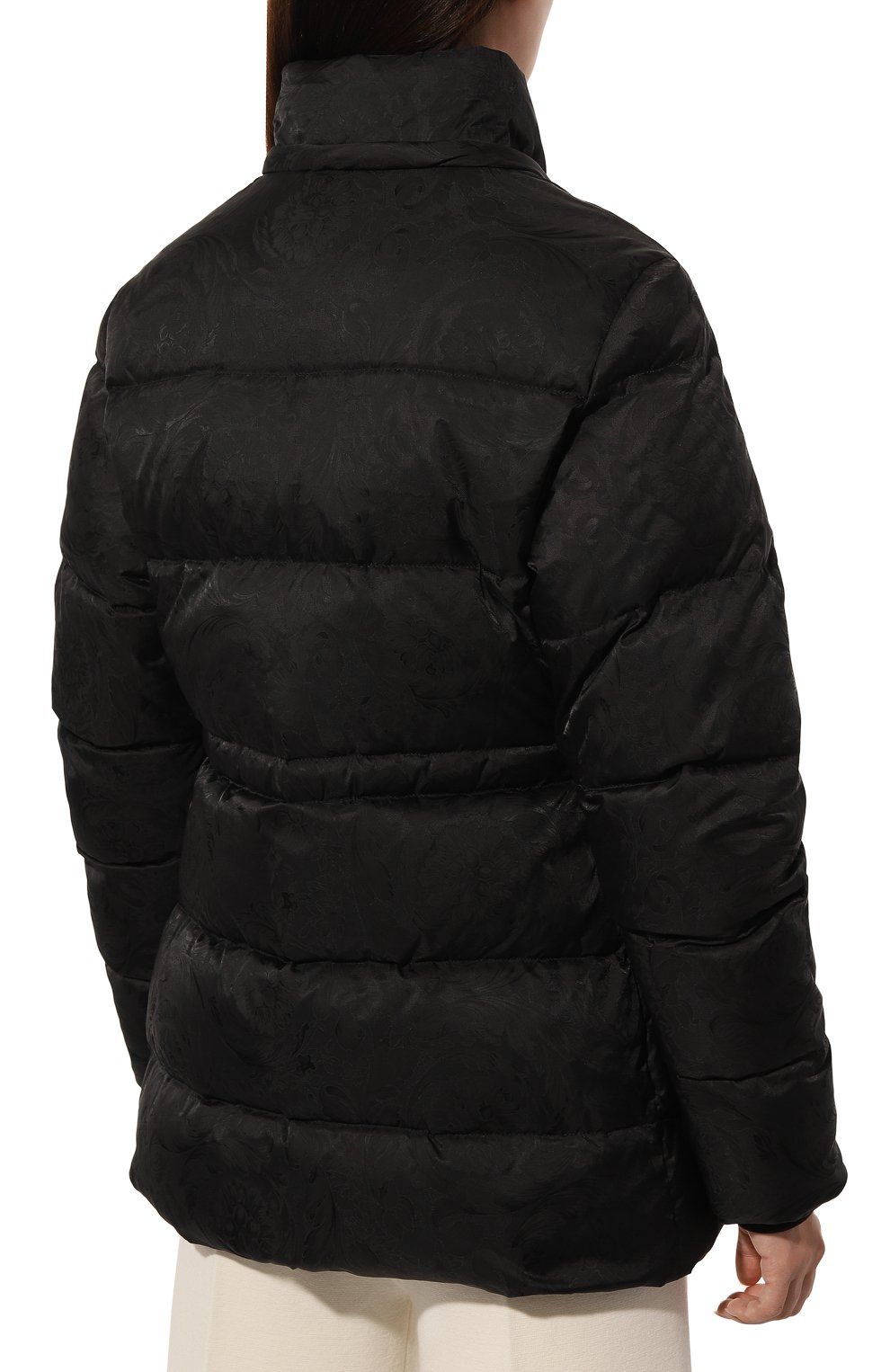 Пуховик VERSACE черного цвета по цене 263500 руб., арт. 1015769/1A11116, фото 6 Пуховик VERSACE, арт. 1015769/1A11116, фото 6