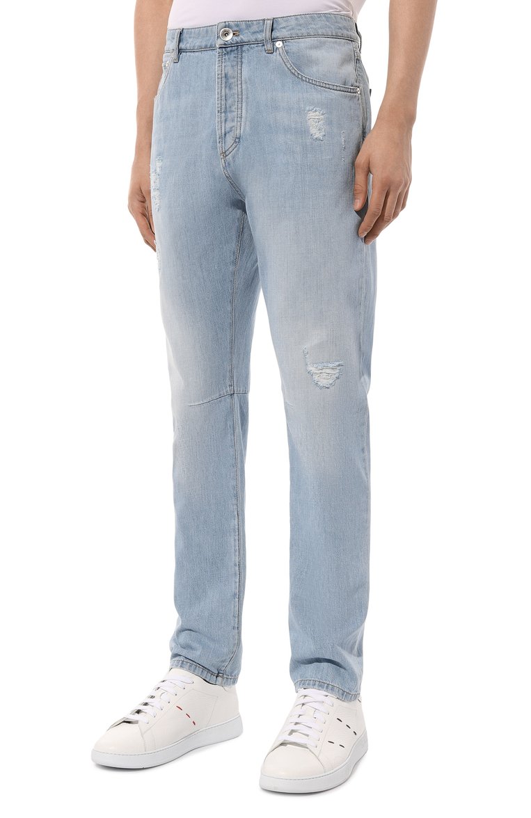 Мужские джинсы leisure fit BRUNELLO CUCINELLI голубого цвета, арт. M0Z37B2279 | Фото 3 (Материал внешний: Хлопок, Деним; Длина (брюки, джинсы): Стандартные; Силуэт М (брюки): Прямые; Кросс-КТ: Деним; Детали: Потертости, Делаве; Стили: Повседневный, Streetwear; Автоматизация состава: Проставлено; Автоматизация ТО: Проставлено)
