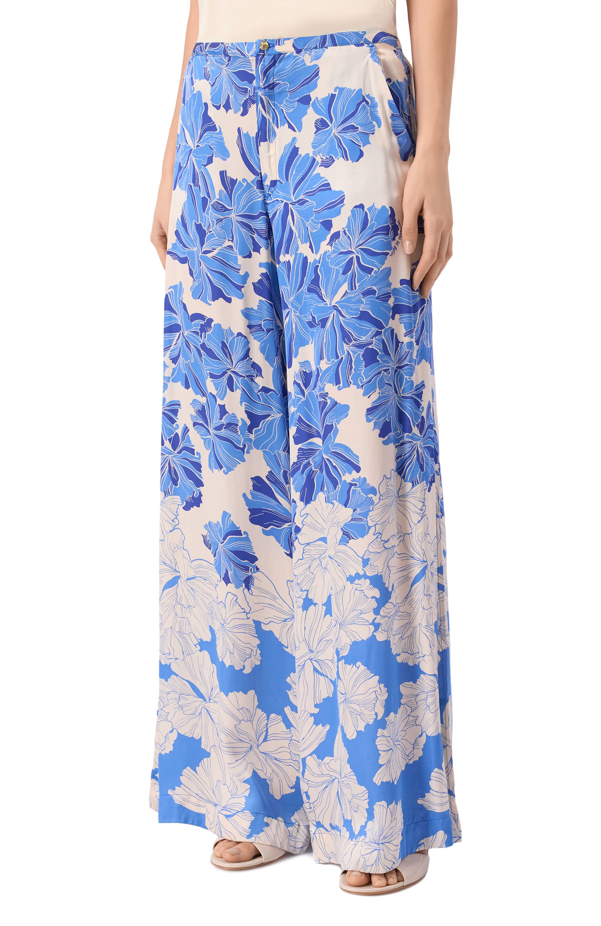 Брюки из вискозы POUPETTE ST BARTH голубого цвета по цене 47300 руб., арт. WL3S26QVSFNU, фото 3 Брюки из вискозы POUPETTE ST BARTH, арт. WL3S26QVSFNU, фото 3