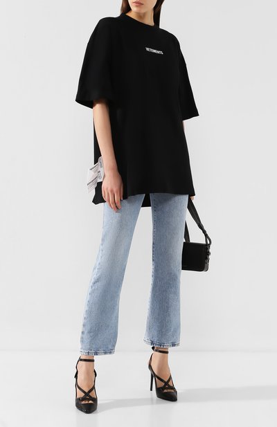 Хлопковая футболка VETEMENTS черного цвета по цене 16450 руб., арт. UAH20TR611/W, фото 2 Хлопковая футболка VETEMENTS, арт. UAH20TR611/W, фото 2
