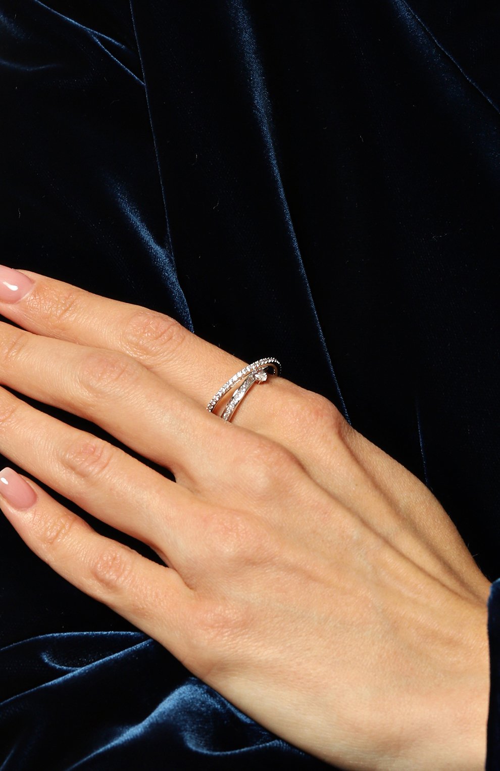 Кольцо hyperbola SWAROVSKI серебряного цвета по цене 20950 руб., арт. 5691230, фото 2 Кольцо hyperbola SWAROVSKI, арт. 5691230, фото 2