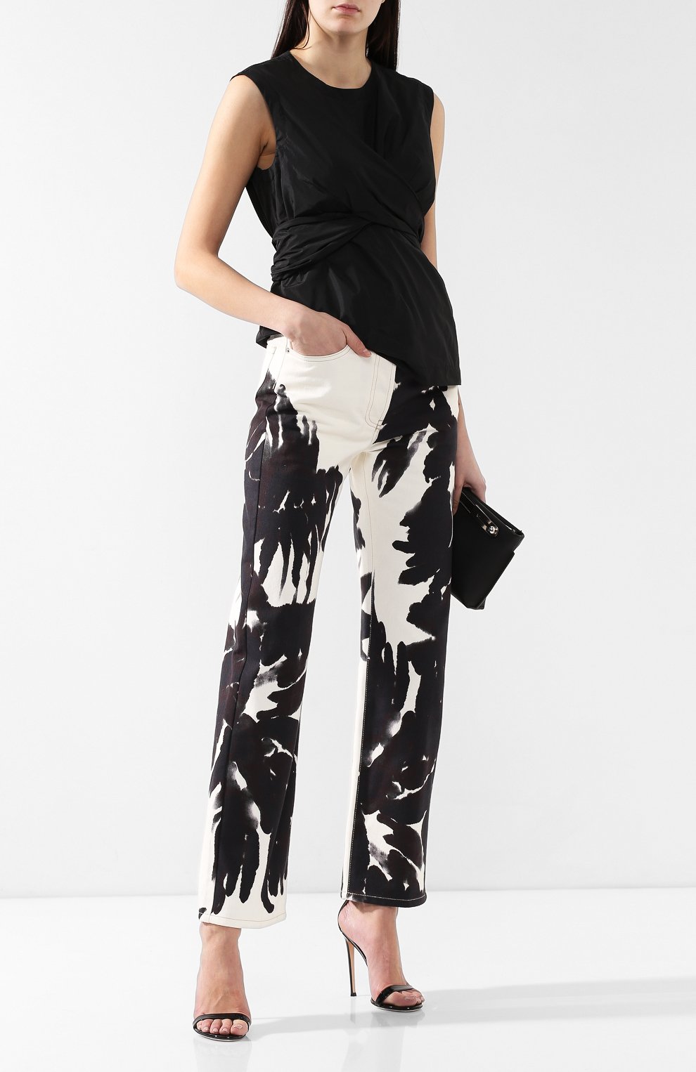Джинсы с принтом DRIES VAN NOTEN черного цвета по цене 49950 руб., арт. 191-32410-7111, фото 2 Джинсы с принтом DRIES VAN NOTEN, арт. 191-32410-7111, фото 2