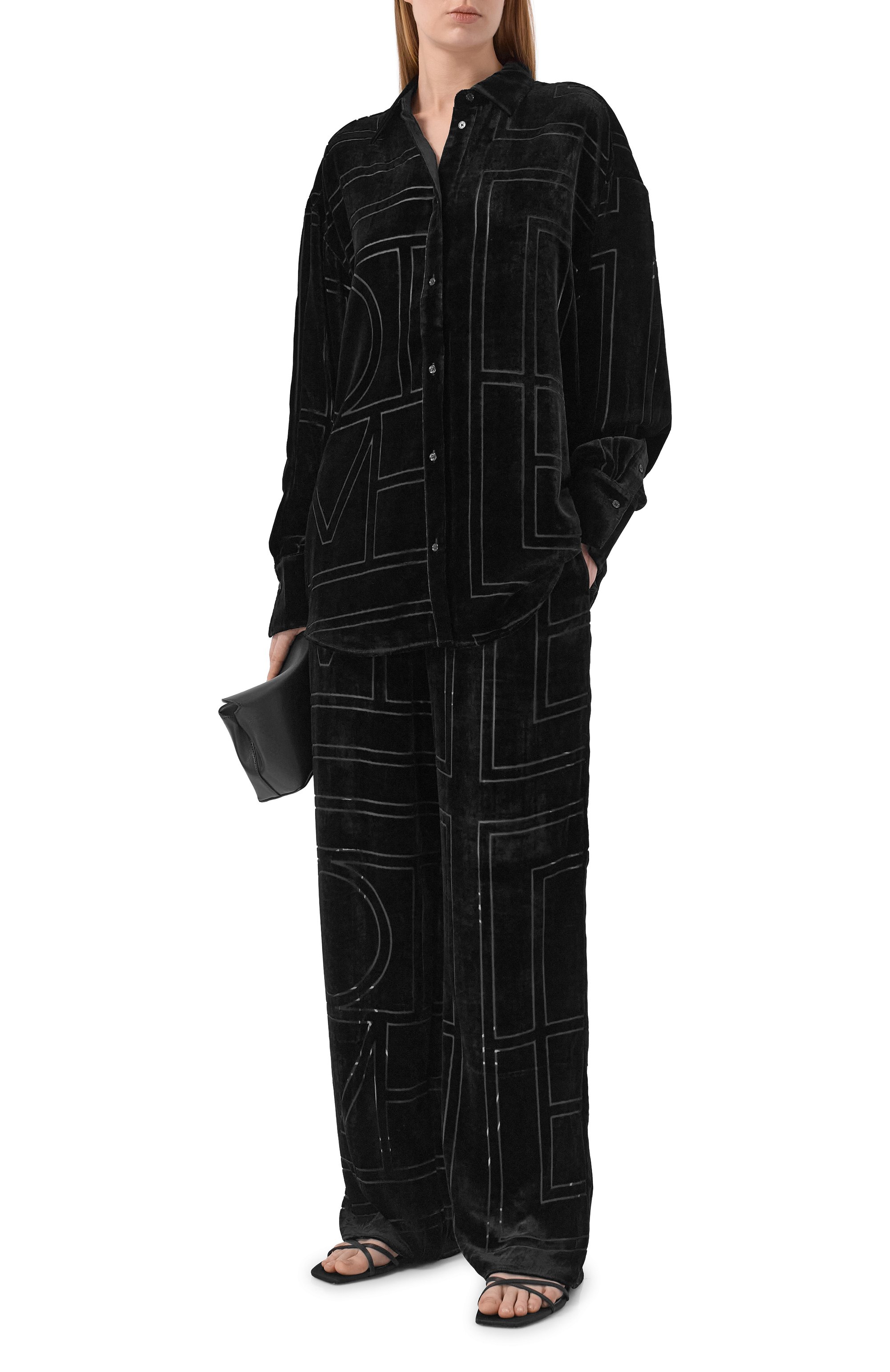 Бархатная рубашка TOTEME черного цвета по цене 95900 руб., арт. 261-WRT0702-FB0548, фото 2 Бархатная рубашка TOTEME, арт. 261-WRT0702-FB0548, фото 2