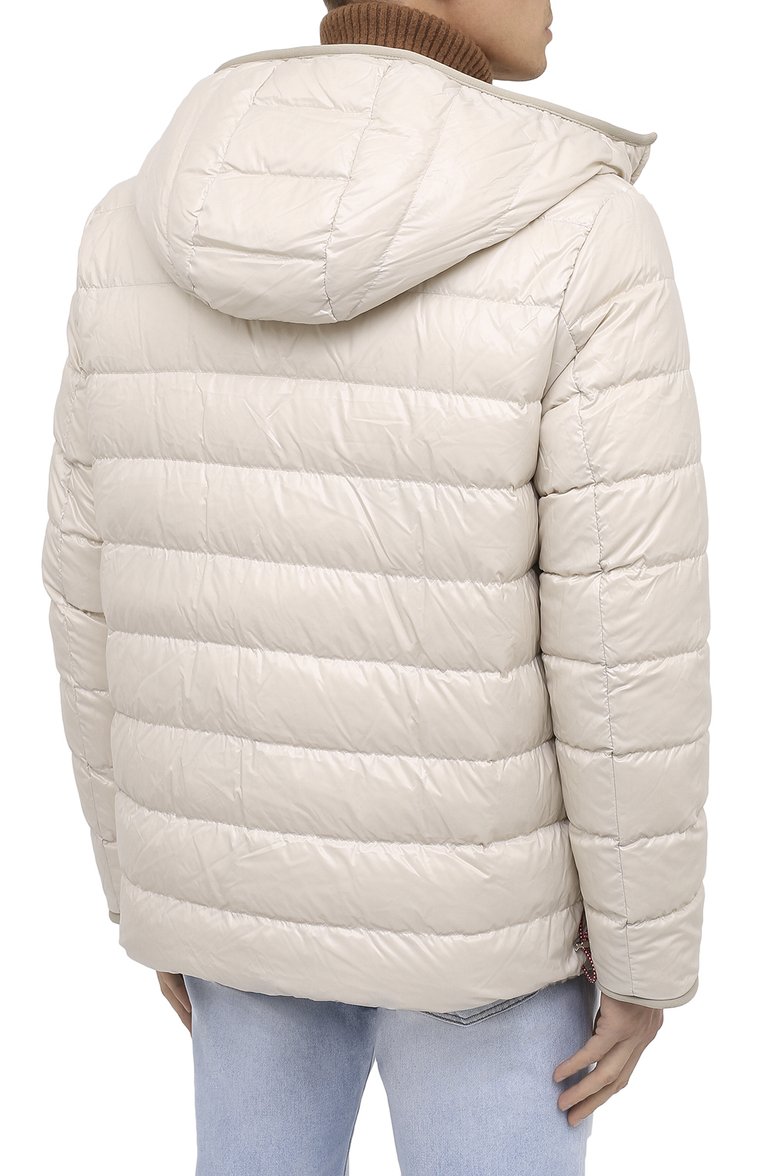 Мужская двусторонний пуховик 2 moncler 1952 MONCLER GENIUS бежевого цвета, арт. F2-092-1B526-70-549SS | Фото 5 (Длина (верхняя одежда): Короткие; Материал внешний: Синтетический материал; Рукава: Длинные; Материал утеплителя: Пух и перо; Материал подклада: Синтетический материал; Мужское Кросс-КТ: Верхняя одежда, Пуховик-верхняя одежда, пуховик-короткий; Стили: Кэжуэл; Кросс-КТ: Пуховик, Куртка; Драгоценные камни: Проставлено; Материал сплава: Проставлено)