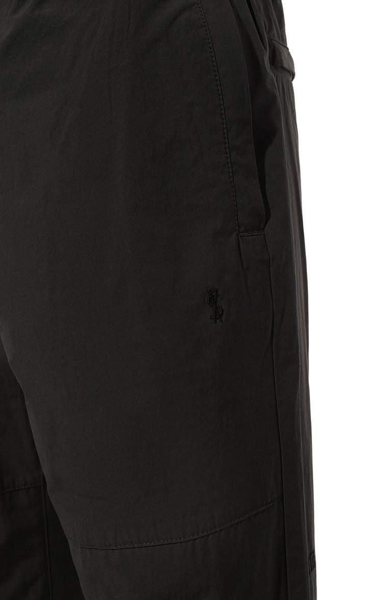 Мужские брюки KSUBI черного цвета, арт. MPF23PA004 | Фото 5 (Длина (брюки, джинсы): Стандартные; Случай: Повседневный; М�атериал внешний: Синтетический материал, Хлопок; Материал сплава: Проставлено; Драгоценные камни: Проставлено; Стили: Кэжуэл)