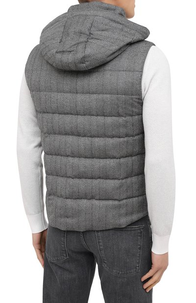 Пуховый жилет KIRED серого цвета по цене 108500 руб., арт. WKISHBW7209501000, фото 5 Пуховый жилет KIRED, арт. WKISHBW7209501000, фото 5