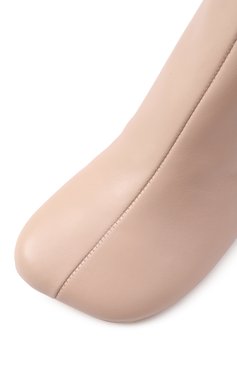 Женские кожаные ботильоны anatomic MM6 светло-бежевого цвета, арт. S59WU0234/P3628 | Фото 7 (Драгоценные камни: Проставлено; Материал сплава: Проставлено; Материал внутренний: Натуральная кожа; Каблук высота: Низкий; Подошва: Плоская; Материал утеплителя: Без утеплителя; Каблук тип: Устойчивый; Материал внешний: Натуральная кожа)