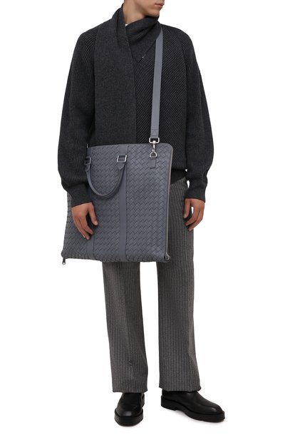 Кожаный кофр BOTTEGA VENETA серого цвета по цене 338500 руб., арт. 669369/V0E51, фото 2 Кожаный кофр BOTTEGA VENETA, арт. 669369/V0E51, фото 2