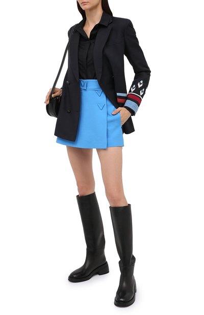 Юбка-шорты VALENTINO голубого цвета по цене 119000 руб., арт. UB3RA6N01CF, фото 2 Юбка-шорты VALENTINO, арт. UB3RA6N01CF, фото 2