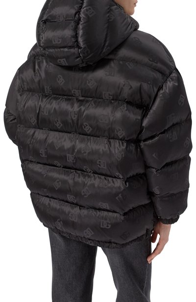 Пуховик DOLCE & GABBANA черного цвета по цене 349500 руб., арт. F9R89T/FJSCW, фото 4 Пуховик DOLCE & GABBANA, арт. F9R89T/FJSCW, фото 4