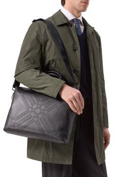 Мужская портфель BURBERRY черного цвета, арт. 8101921 | Фото 2 (Ремень/цепочка: На ремешке; Размер: large; Материал: Натуральная кожа; Сумки-технические: Портфели)