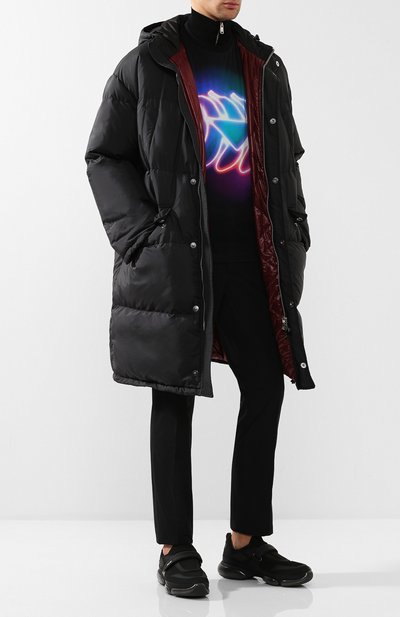 Пуховик PRADA черного цвета по цене 170000 руб., арт. SGN754-1PDN-F0002, фото 2 Пуховик PRADA, арт. SGN754-1PDN-F0002, фото 2