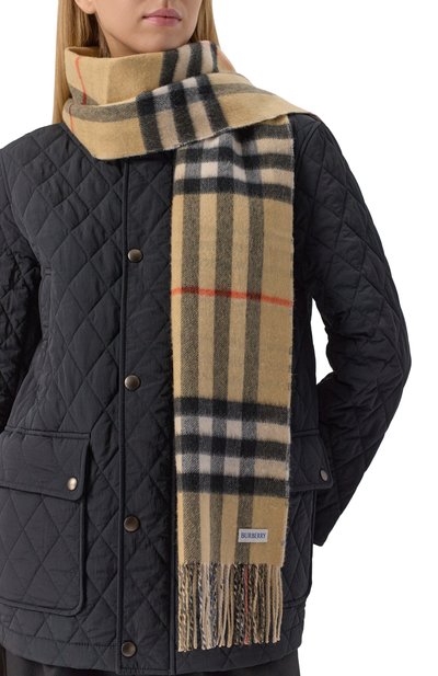 Двусторонний шарф BURBERRY серого цвета по цене 84700 руб., арт. 8090952, фото 3 Двусторонний шарф BURBERRY, арт. 8090952, фото 3