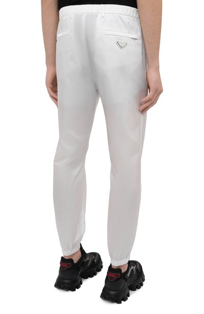 Джоггеры PRADA белого цвета по цене 125000 руб., арт. SPH109-1WQ8-F0009-211, фото 4 Джоггеры PRADA, арт. SPH109-1WQ8-F0009-211, фото 4