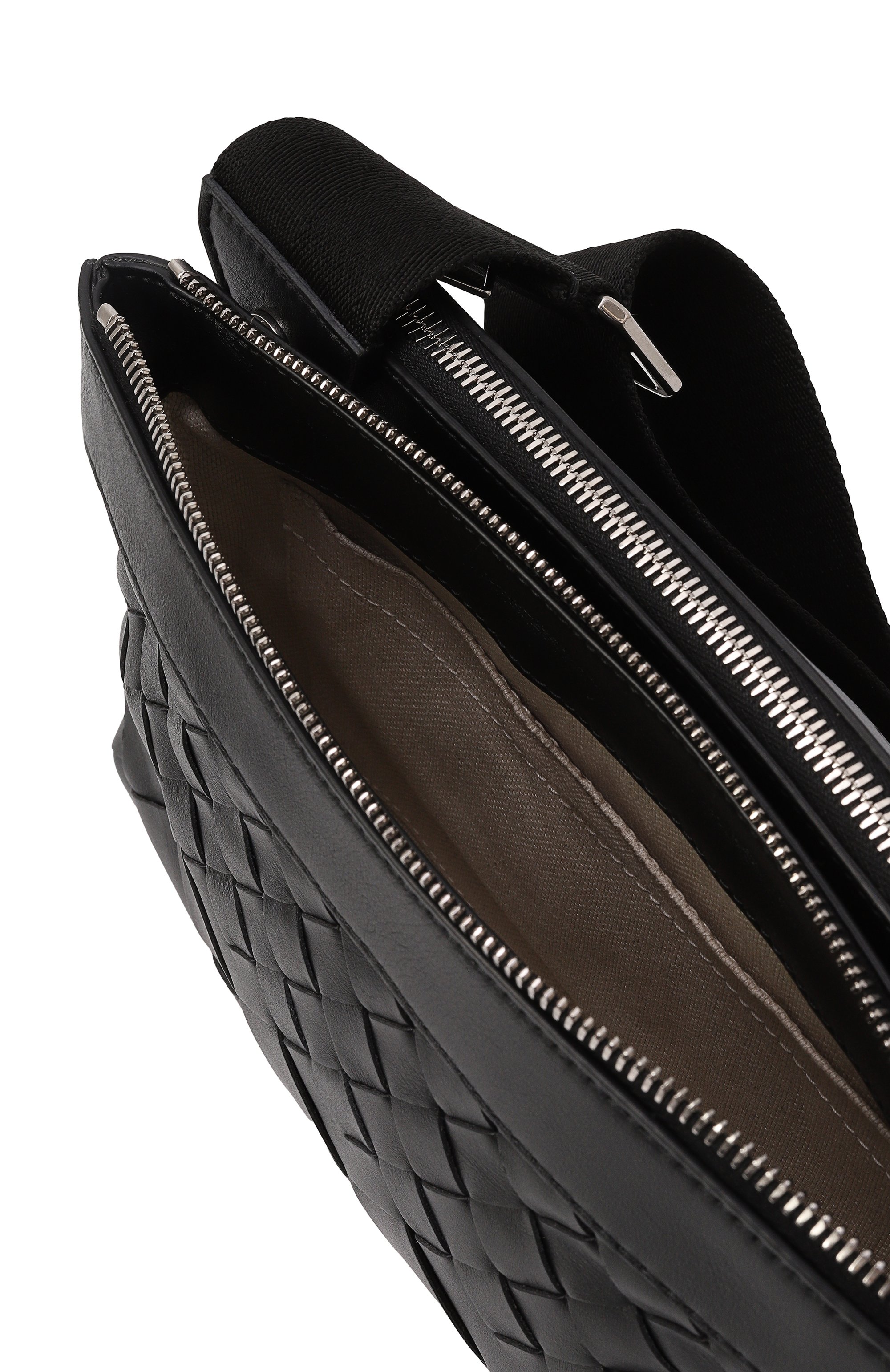 Сумка intrecciato duo BOTTEGA VENETA черного цвета по цене 369500 руб., арт. 778084/V3R54, фото 5 Сумка intrecciato duo BOTTEGA VENETA, арт. 778084/V3R54, фото 5
