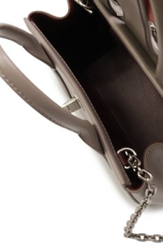 Женская сумка the turnlock tote bag MARC JACOBS (THE) серого цвета, арт. 2F4HCR015H04 | Фото 5 (Ремень/цепочка: На ремешке; Материал: Натуральная кожа; Размер: mini; Автоматизация состава: Проставлено; Автоматизация ТО: Проставлено)