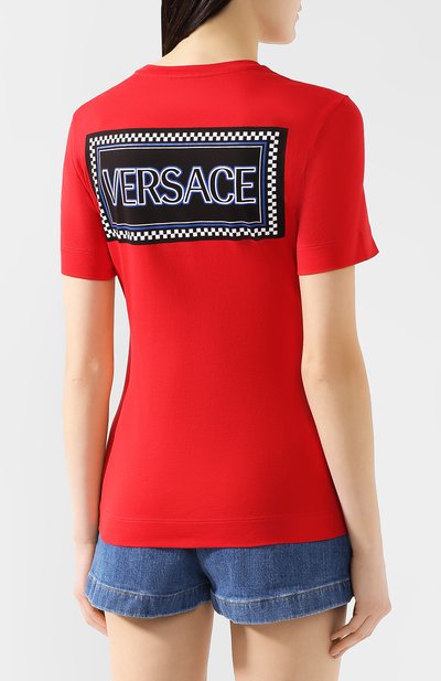 Хлопковая футболка VERSACE красного цвета по цене 43650 руб., арт. A82508/A228806, фото 4 Хлопковая футболка VERSACE, арт. A82508/A228806, фото 4