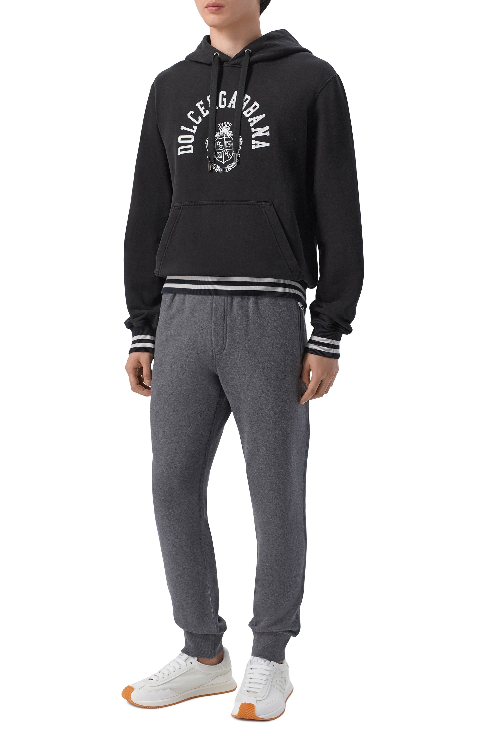 Хлопковое худи DOLCE & GABBANA черного цвета по цене 125500 руб., арт. G9BGPT/G7P0T, фото 2 Хлопковое худи DOLCE & GABBANA, арт. G9BGPT/G7P0T, фото 2