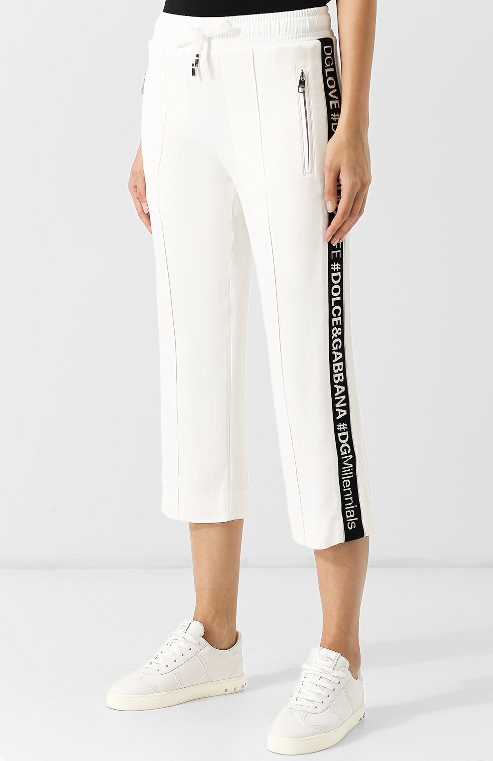 Укороченные брюки с контрастными лампасами DOLCE & GABBANA белого цвета по цене 79950 руб., арт. FTA66T/G70MP, фото 3 Укороченные брюки с контрастными лампасами DOLCE & GABBANA, арт. FTA66T/G70MP, фото 3