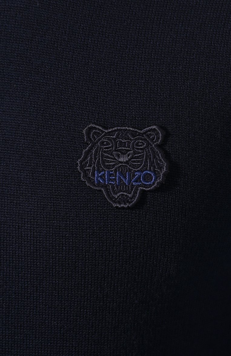 Мужской шерстяной джемпер KENZO темно-синего цвета, арт. F965PU2023AB | Фото 5 (Мужское Кросс-КТ: Джемперы; Рукава: Длинные; Рукава от горловины: Длинные; Длина (для топов): Стандартные; Материал внешний: Шерсть; Статус проверки: Проверено, Проверена категория; Принт: Без принта; Вырез: Круглый; Стили: Кэжуэл)
