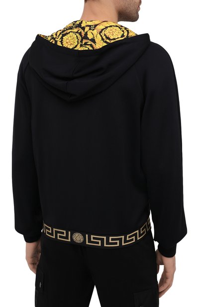 Толстовка VERSACE черного цвета по цене 69400 руб., арт. AGU03005/A233025, фото 4 Толстовка VERSACE, арт. AGU03005/A233025, фото 4
