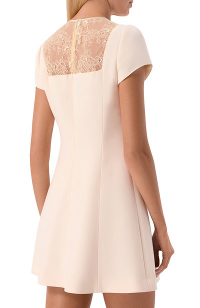 Платье из шерсти и шелка VALENTINO кремового цвета по цене 485500 руб., арт. 9B3VAKZ5/1CF, фото 3 Платье из шерсти и шелка VALENTINO, арт. 9B3VAKZ5/1CF, фото 3