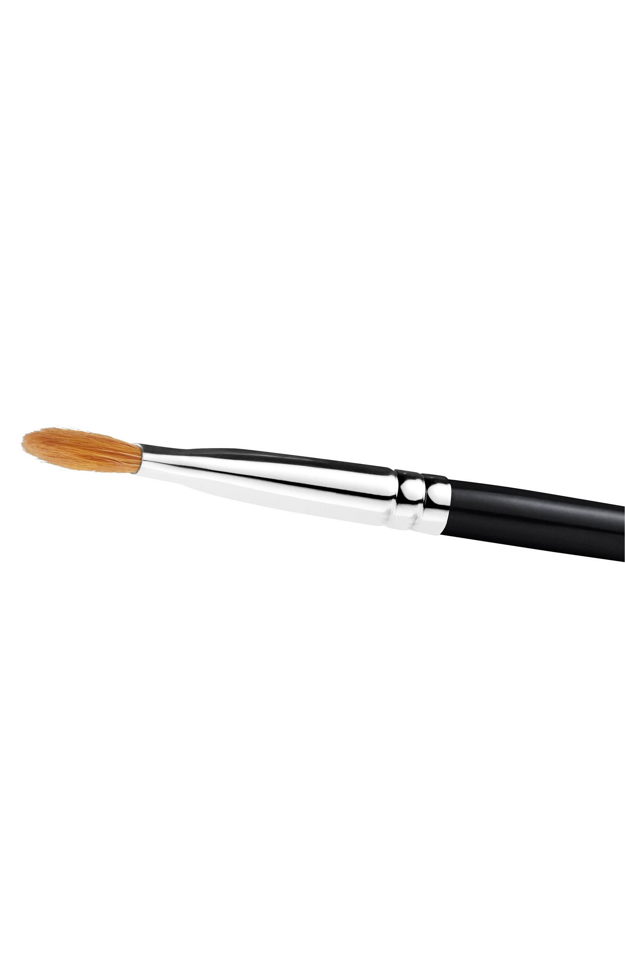 Кисть косметическая 242s shade brush MAC, арт. S7HT-01, фото 2