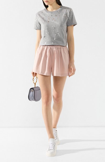 Хлопковая футболка REDVALENTINO серого цвета по цене 12250 руб., арт. RR3MG00E/ZJC, фото 2 Хлопковая футболка REDVALENTINO, арт. RR3MG00E/ZJC, фото 2