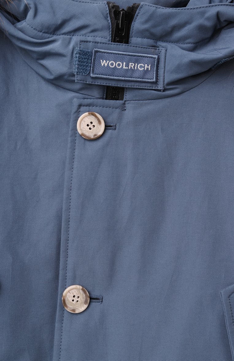 Детского пуховая парка WOOLRICH тёмно-голубого цвета, арт. CFWKOU0187MRUT0641 | Фото 3 (Материал утеплителя: Пух и перо; Рукава: Длинные; Мальчики Кросс-КТ: парка-верхняя одежда; Кросс-КТ: Зима; Материал внешний: Хлопок, Синтетический материал; Ростовка одежда: 6 лет | 116 см, 8 лет | 128 см, 10 - 11 лет | 140 - 146см, 12 лет | 152 см, 16 лет | 164 см)