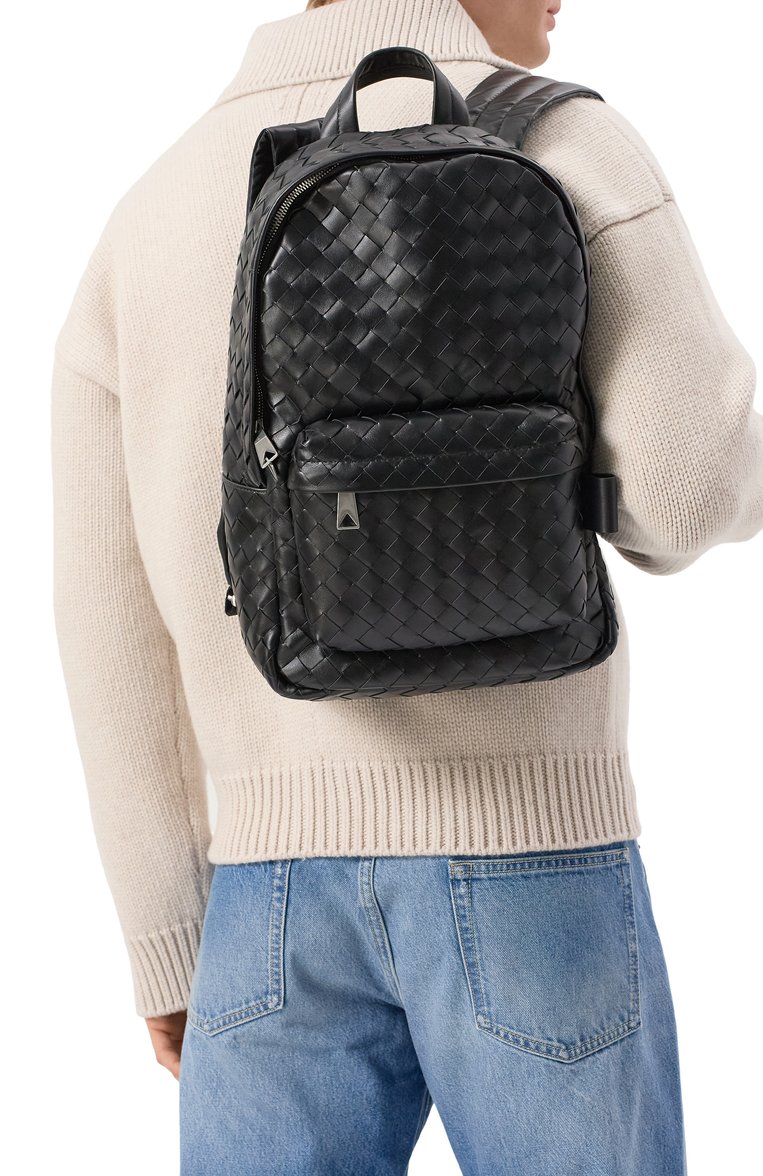 Мужской рюкзак intrecciato small BOTTEGA VENETA черного цвета, арт. 730728/V2HL2 | Фото 2 (Размер: large; Материал: Натуральная кожа)