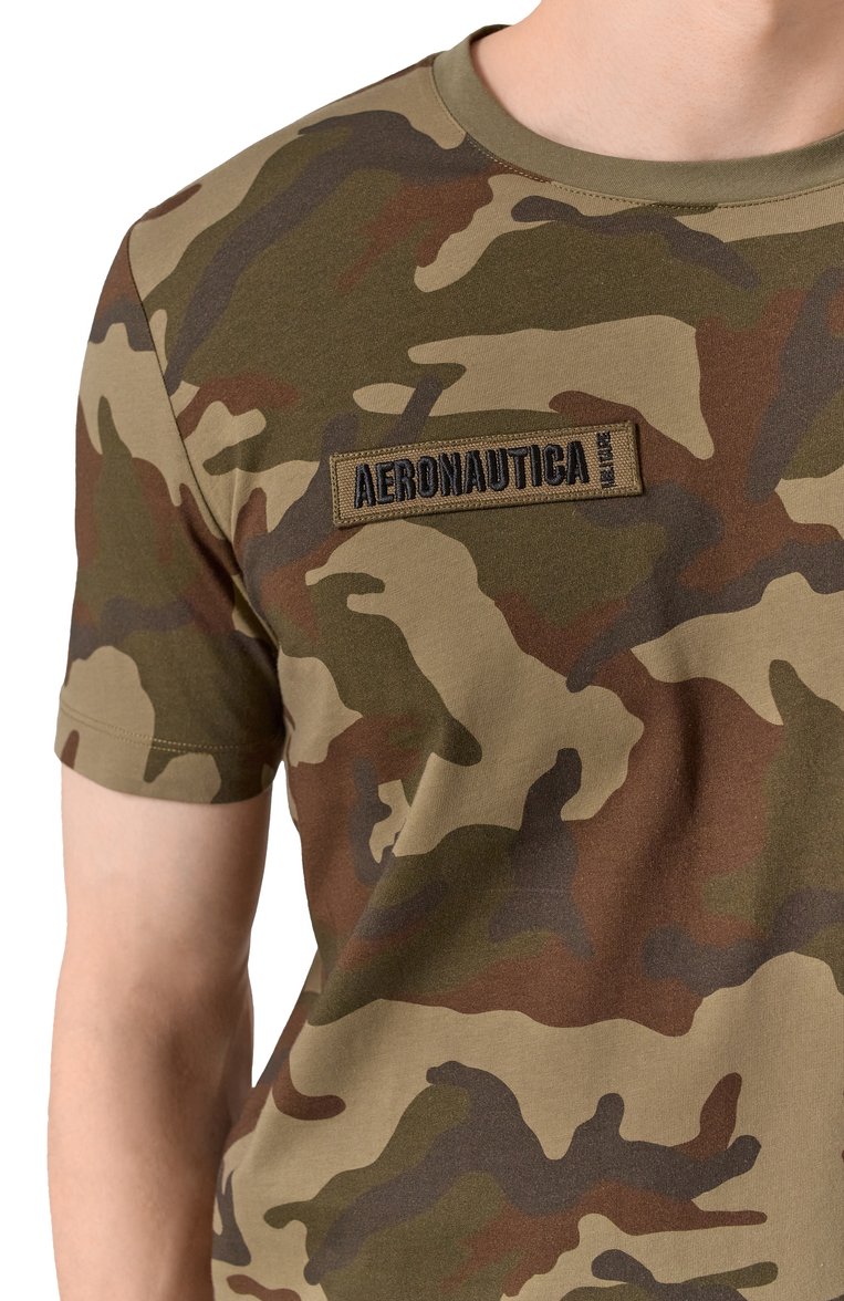 Мужская хлопковая фу�тболка AERONAUTICA MILITARE хаки цвета, арт. 251TS2415J684 | Фото 5 (Рукава: Короткие; Длина (для топов): Стандартные; Материал внешний: Хлопок; Стили: Милитари; Принт: С принтом; Кросс-КТ: Джерси; Мужское Кросс-КТ: Футболка-одежда; Автоматизация состава: Проставлено; Автоматизация ТО: Проставлено; Детали: Без декора)