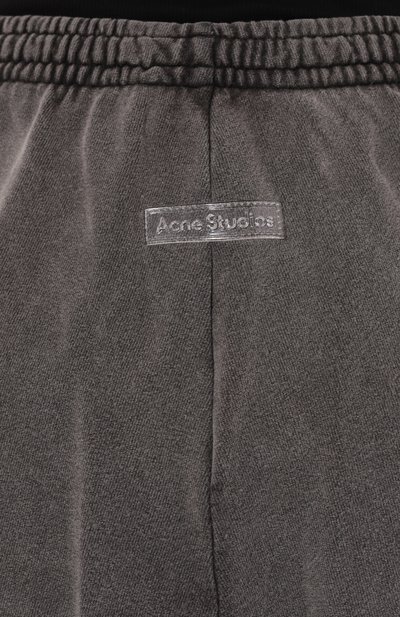 Хлопковые джоггеры ACNE STUDIOS серого цвета по цене 49950 руб., арт. FN-UX-TR0U000015/CK0088, фото 5 Хлопковые джоггеры ACNE STUDIOS, арт. FN-UX-TR0U000015/CK0088, фото 5