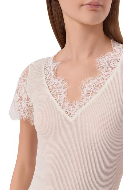 Топ из шерсти и шелка LISE CHARMEL кремового цвета по цене 19910 руб., арт. ANJ9110, фото 5 Топ из шерсти и шелка LISE CHARMEL, арт. ANJ9110, фото 5