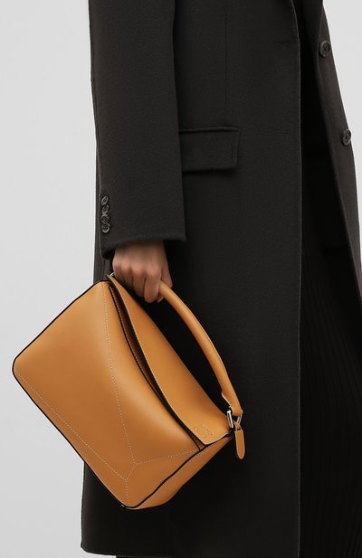 Сумка puzzle LOEWE бежевого цвета по цене 329000 руб., арт. 326.77AC41, фото 2 Сумка puzzle LOEWE, арт. 326.77AC41, фото 2