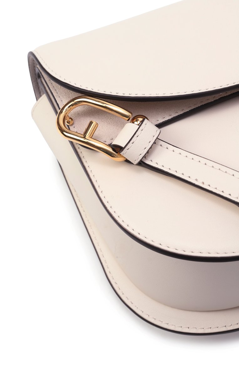 Женская сумка furla sfera small FURLA кремового цвета, арт. WB01355/BX0428 | Фото 3 (Материал: Натуральная кожа; Ремень/цепочка: На ремешке; Размер: small)
