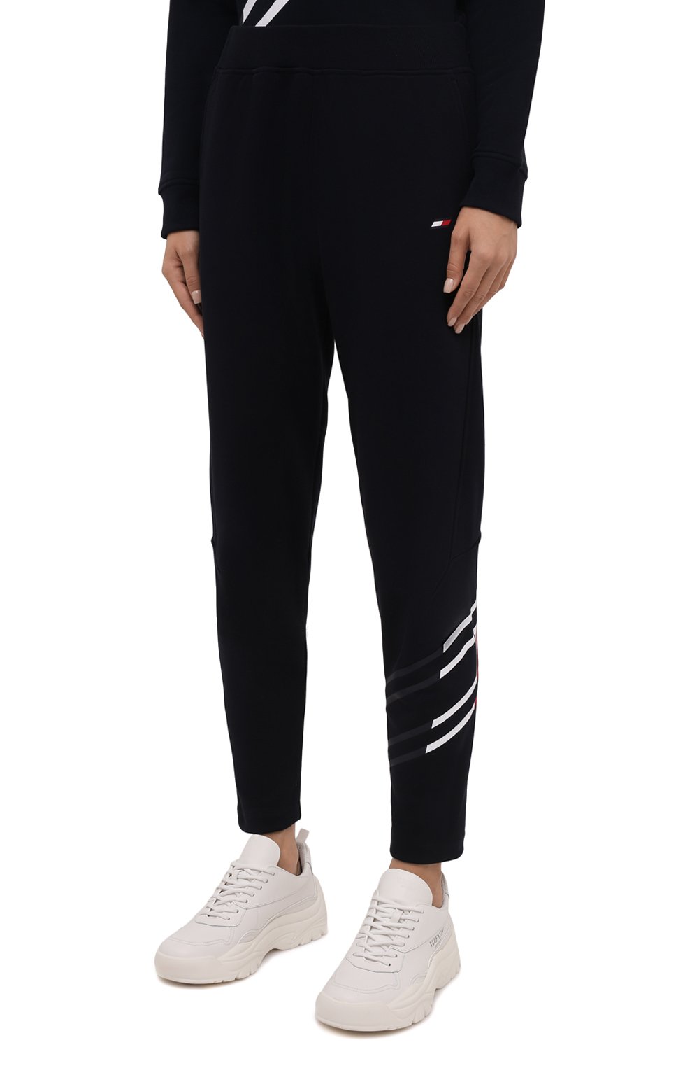 Хлопковые брюки TOMMY HILFIGER темно-синего цвета по цене 12990 руб., арт. S10S101159, фото 3 Хлопковые брюки TOMMY HILFIGER, арт. S10S101159, фото 3